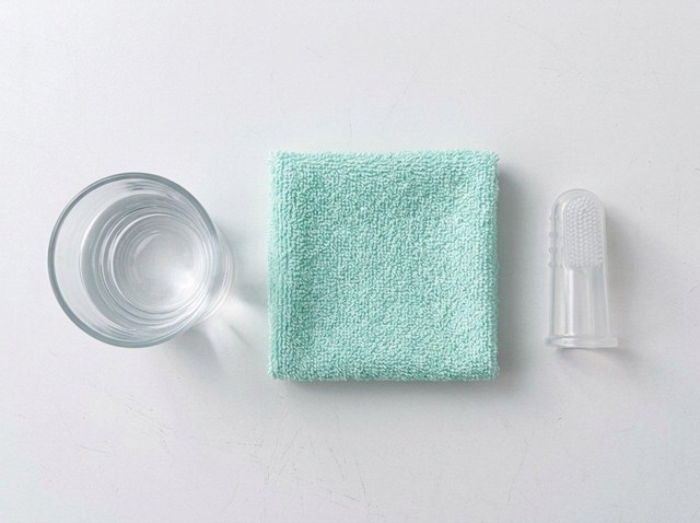 Cuida su sonrisa desde el primer diente: prevención de caries infantiles en Baiona - Imagen 1