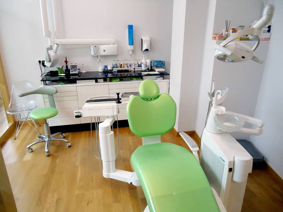 Instalaciones y servicios de la clínica dental C Dovaz en Vigo