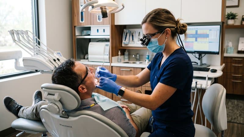 Tratamiento de periodoncia en clínica dental de Vigo