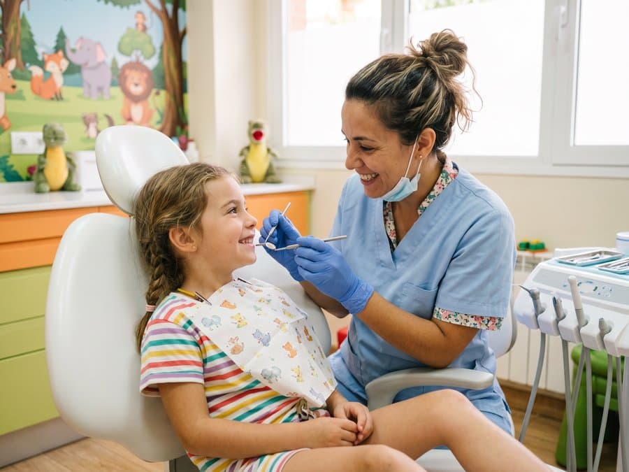 Salud dental infantil en clínica de Vigo