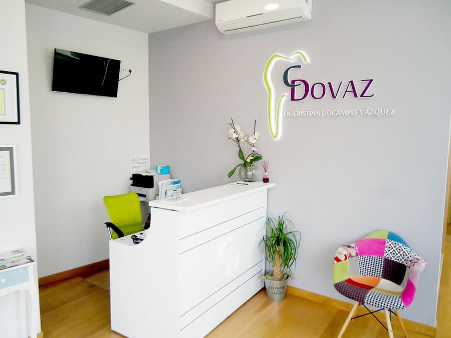 Corrección de irregularidades dentales con ortodoncia en Vigo